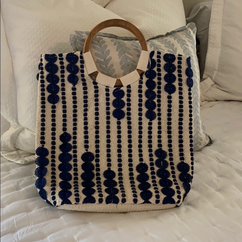 Lovestitch embroidered tote